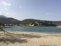 Sea front apartment with spectacular views over the harbor (AC, WIFI and SAT TV)