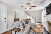 Chic 3BR Home: Pet Friendly, Near Furman & Parks Hotels in Sans Souci