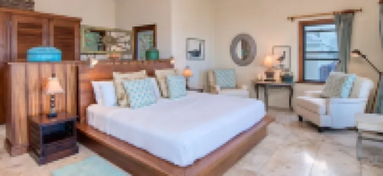 A private retreat just a short drive from beautiful beaches