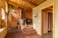 Beautiful Off-Grid Living @ Granny Flats