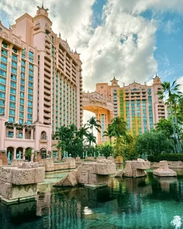 Bahamas Beach Bliss: Pool, Yard & Paradise Awaits! Отели рядом с достопримечательностью «Ардастра Гарденс & Уайлдлайф Консервейшен Сентр»