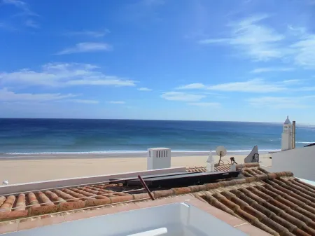 Holiday Apartment at the Foot Beach