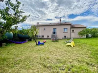 Gîte 4/5p, 2 bedrooms, private garden, shared pool