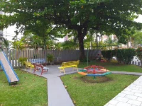 Great apartment for 8 people, two blocks from Praia Brava - Caioba 馬蒂紐斯酒店