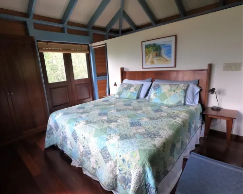 New Moon - Beautifully Built Cottage with Views of Coral Bay Hotels in Coral Bay
