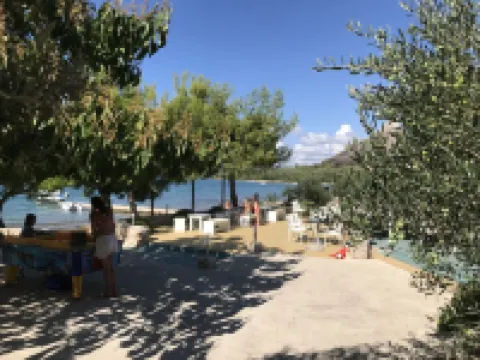 Villa Pina-TOP Apartment Evitos by the sea in Tisno / Dalmatia Hoteles en Tisno
