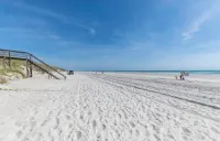 Modern Condo - 3min walk to beach, 2min to Matanzas river