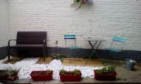 Apartment with parking in the medieval city, 100 m from the quay, shops.