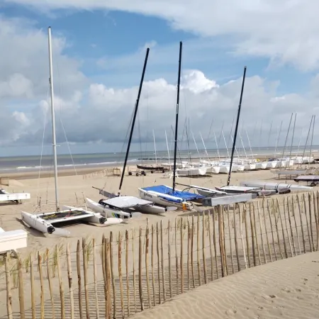 Getting a breath of fresh air by the sea between Bredene and De Haan