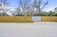 The Retreat- Family Funhouse w/Waterfront Access!