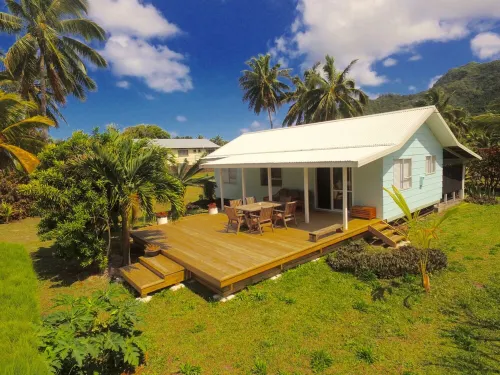 Eleni House at Tikioki Beach - 20metres from the marine sanctuary