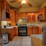 Near the US consulate, comfortable house for 3-5 guests in a centric location Các khách sạn ở 