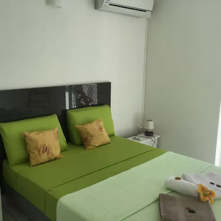 New and luxurious apartment sea view