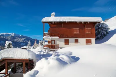 Exceptional view of the village and the mountain Hotels near Megeve