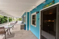 Minutes Walk to Cane Bay Beach- Porch Mountain Views, Sea from the backyard - 3つ星