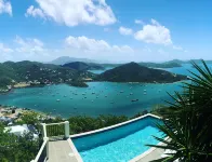 Coconut Breeze Villa: Mesmerizing Views, Cooling Tradewinds; Full A/C; Generator
