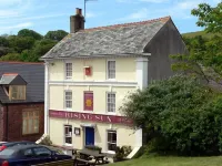 Cornish Cottage sea 100m four bedrooms Kingsand, homely & comfortable