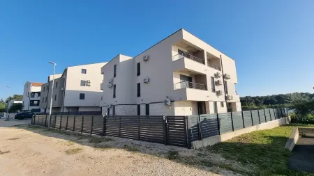 Penthouse Sunset 1st sea line Отели в г. Медулин