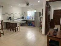 Clase Azul Suite - Spacious 2 bdrm 2 bath unit located 1 block from the beach