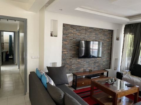 Apartment in Mermoz, recently renovated. Daily cleaning included.