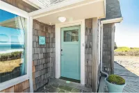 Beautifully renovated 4 bedroom beach front home! w/stairsto beach   Pets-ok!