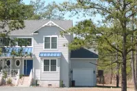 Captain Jay's Retreat-Pool, Close to Downtown