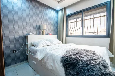 Cozy retreat,just a 5-minute walk from the beach. offers a comfortable&relaxing Отели в г. 