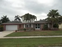 Quiet Culdesac, Golf Course view, 3 Bedroom 2 Bath, Sleeps 8!