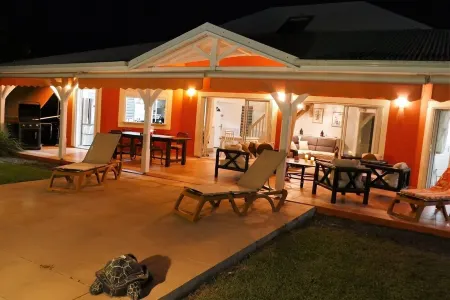 TOP-OF-THE-RANGE VILLA SAINT FRANCOIS POOL CLIM WIFI