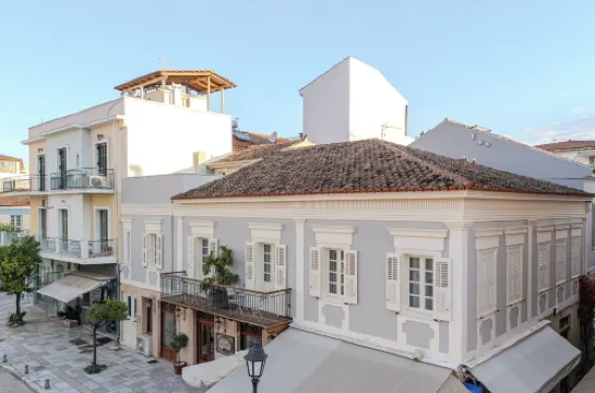 Amalie Suites