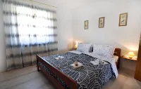 Apartment Umag-Savudrija, air conditioning, washing machine Wifi terrace garden