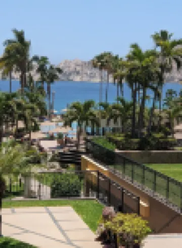 5 Star Resort on Medano Beach, Cabo San Lucas