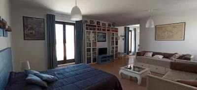 Nova Siri marina: Penthouse with sea view, large terrace, Wi-Fi. Boat trips and fishing Hotels in 