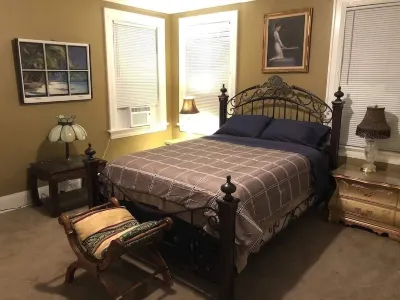 The Hornet Nest <br>(Old World Charm) Hotels near Wright Brothers Park