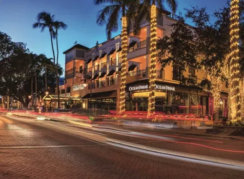 Heated pool at home, close to downtown