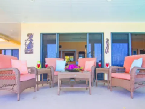 Private Paradise!  One level, panoramic views from every room! Hotels in Southside