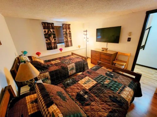 Unique Spacious 3 Bedrooms Mountain Townhouse