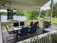 Le Duc on the Lake - Cozy waterfront Cottage