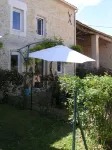 Cassiopeia, 3 Bedrooms, 1 bathr. Hotels in Dœuil-sur-le-Mignon