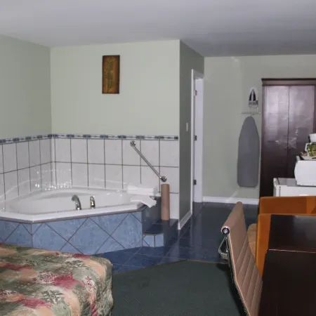 Perth Plaza Inn & Suites Отели в г. Перт