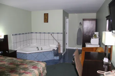 Perth Plaza Inn & Suites