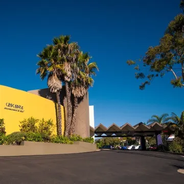 Lemon Tree Inn Hotels near Arroyo Burro Beach County Park
