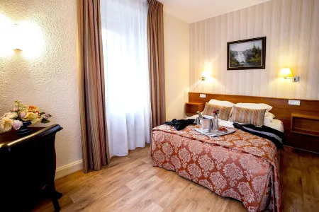 Logis Hôtel Restaurant la Tête des Faux Отели в г. Пленфэн