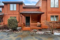 Santanoni 60h - Renovated Townhome With Privacy 2 Bedroom Townhouse by The Summit at Gore Mountain