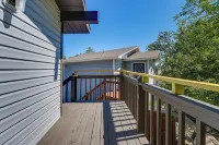 3 Mi to Silver Dollar City! Family Getaway w/ Pool - 3-Star