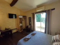 Logis Hotel Restaurant l'Esquielle