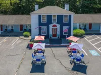 Olde Tavern Motel and Inn - Cape Cod
