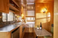 The Vintages Trailer Resort Hotels in Dundee