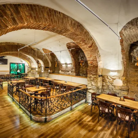 Martin Hotel Prague Отели рядом с достопримечательностью «Прага 05»