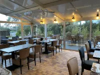 Logis Hôtel Emeraude des Bois Hotels in Mimizan